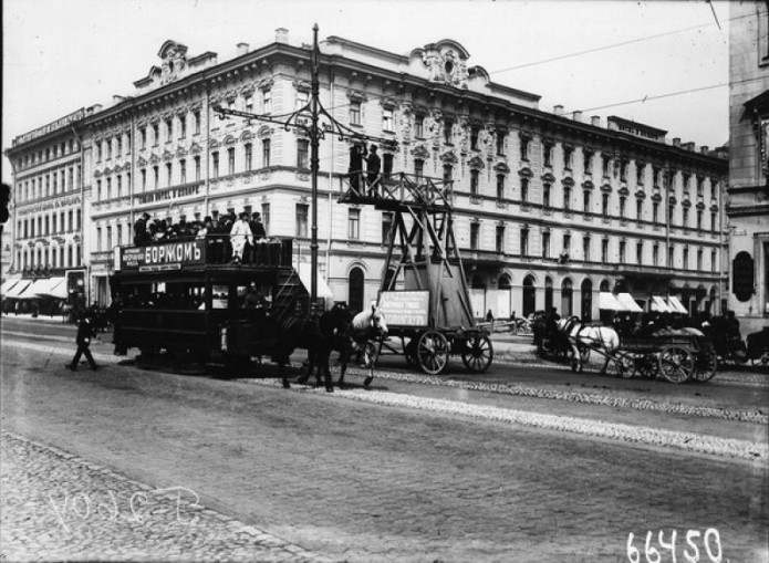 Городской транспорт. Строительство трамвайной линии на Невском проспекте