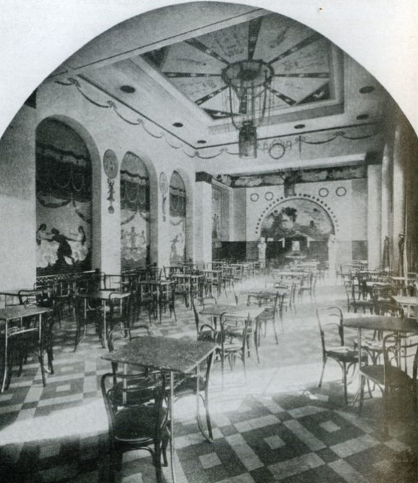 Интерьер зала Апполона Филиповской кофейни