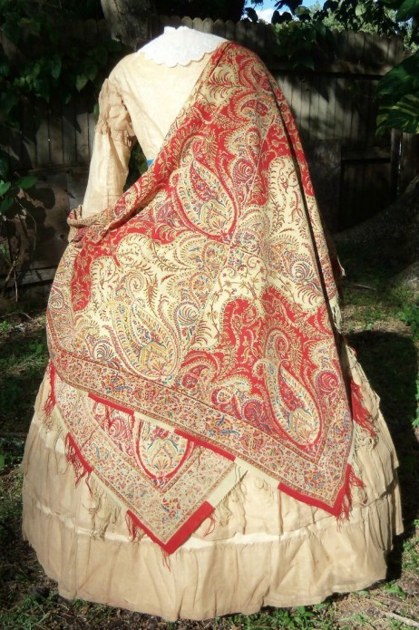 Леди с&nbsp;шалью, 1840-е годы